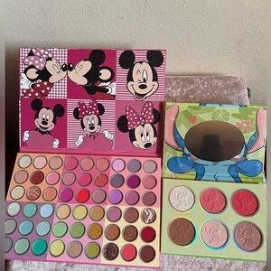 Eyeshadow and blush pallets